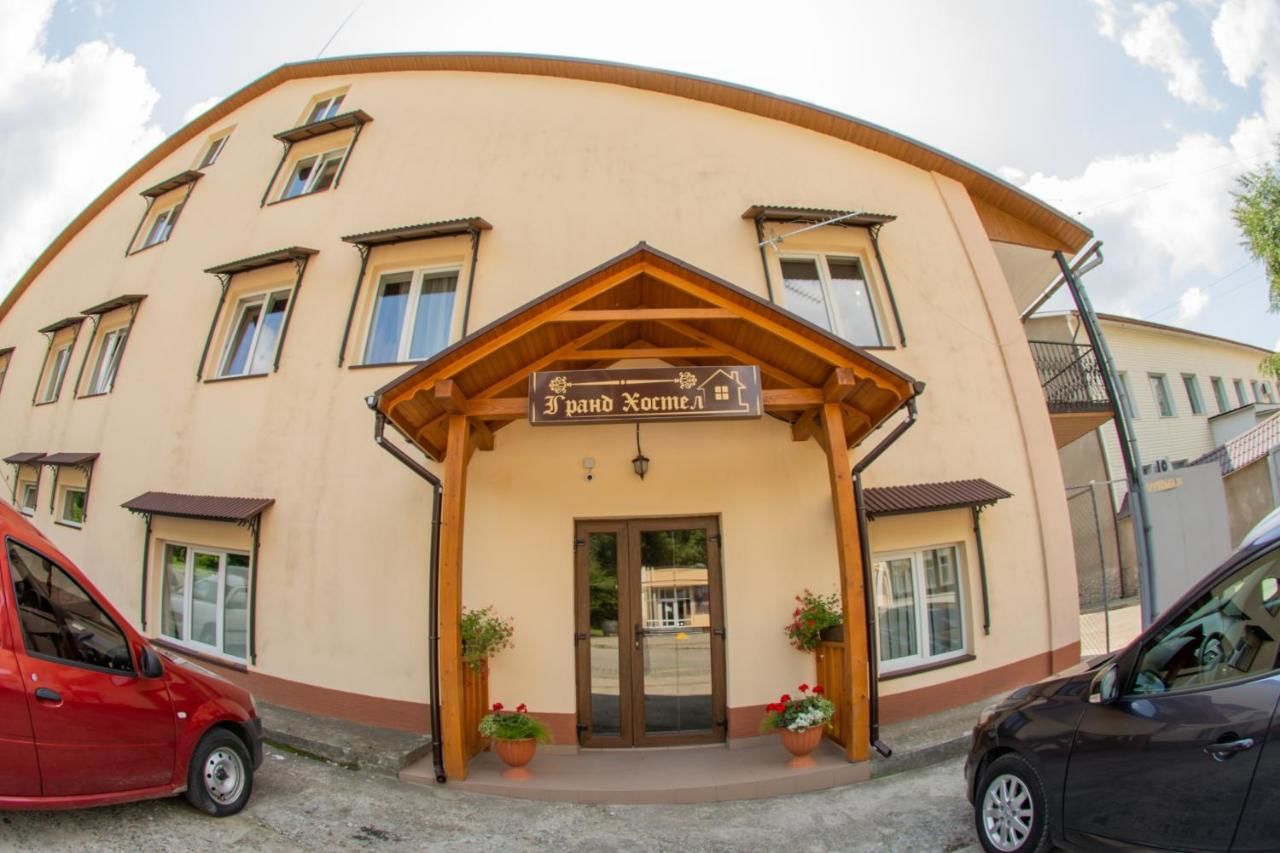 Хостелы Гранд Хостел Черновцы-5